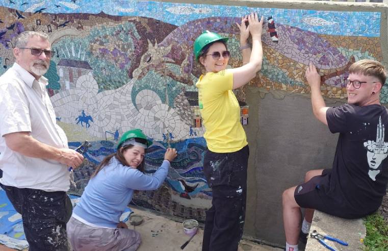 Community Mural Depicting Welsh Valley Unveiled Thanks to ARDEX