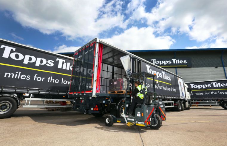 Topps Tiles Transforms Fleet Delivery Operations with Descartes’ Route Optimisation Solution